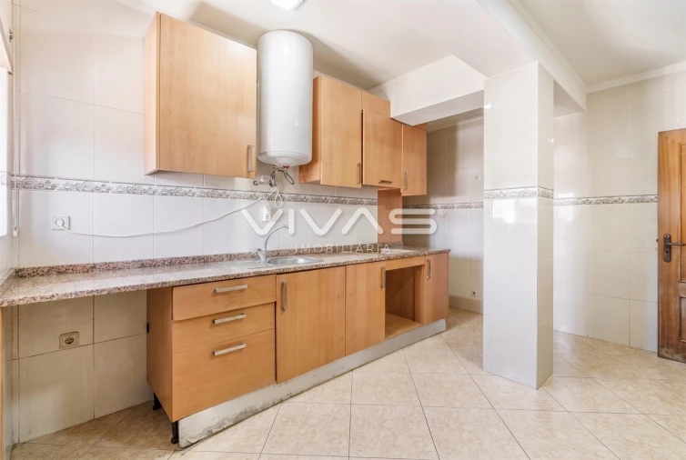 Apartamento T3 para Venda em Vila Verde e Barbudo Foto 4
