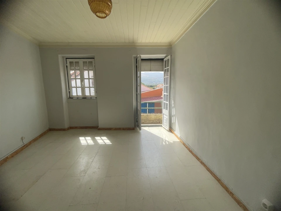 Moradia T2 para Venda em Vila Cortes da Serra Foto 10