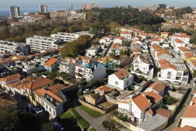 Moradia T0 para Venda em Lordelo do Ouro e Massarelos