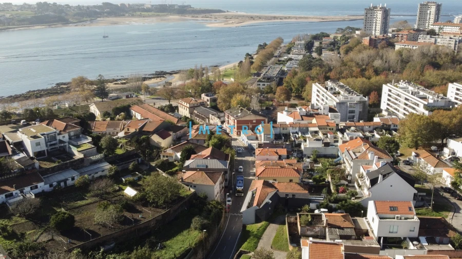 Moradia T0 para Venda em Lordelo do Ouro e Massarelos