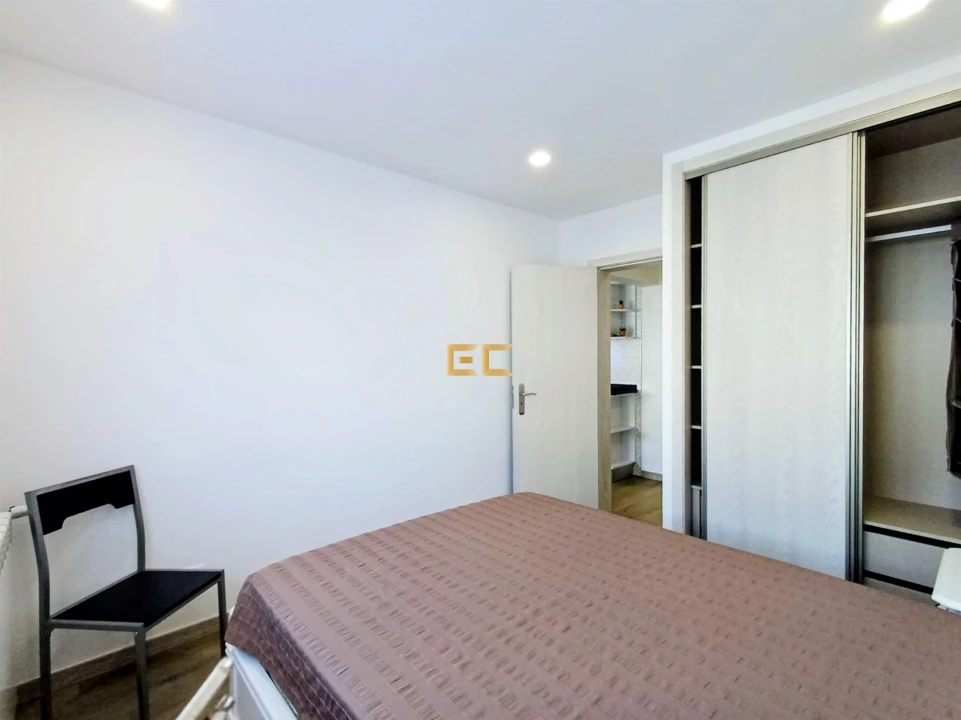 Apartamento T0 para Venda em Buarcos Foto 22