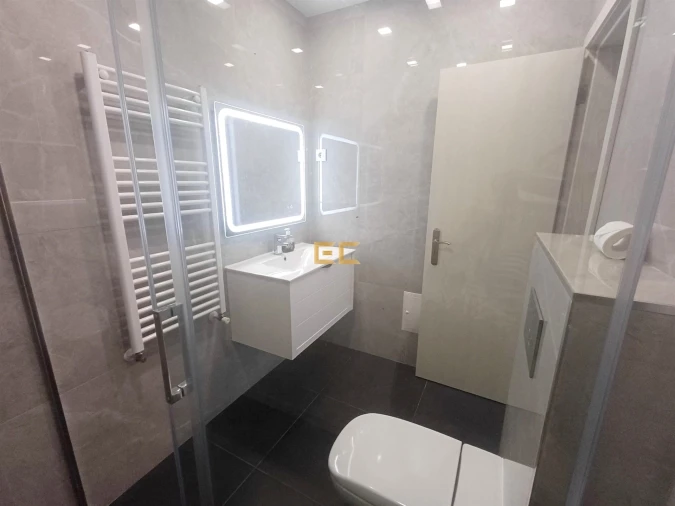 Apartamento T1 para Venda em Buarcos Foto 14