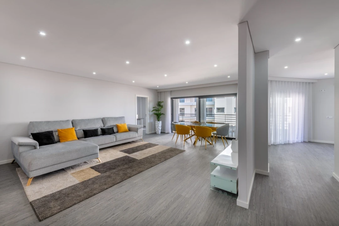 Apartamento T3 para Venda em Quelfes Foto 20