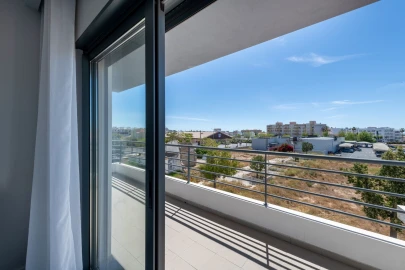 Apartamento T3 para Venda em Quelfes