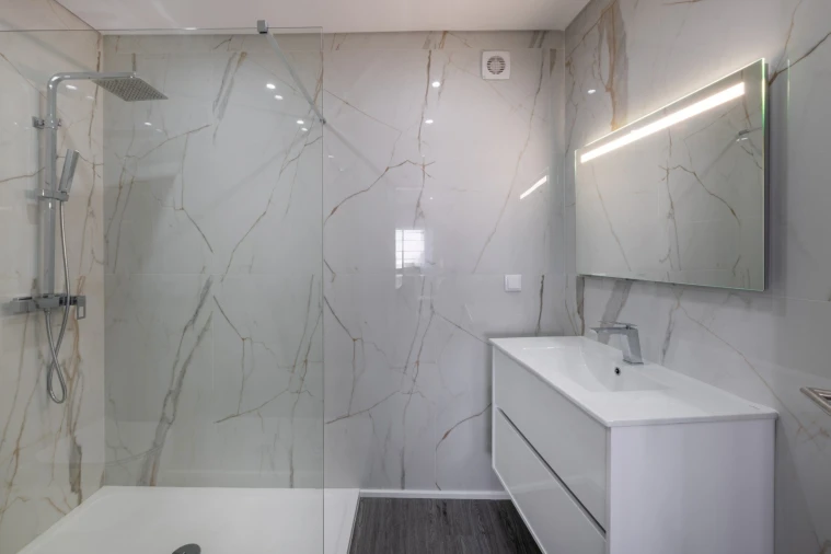 Apartamento T3 para Venda em Quelfes Foto 17