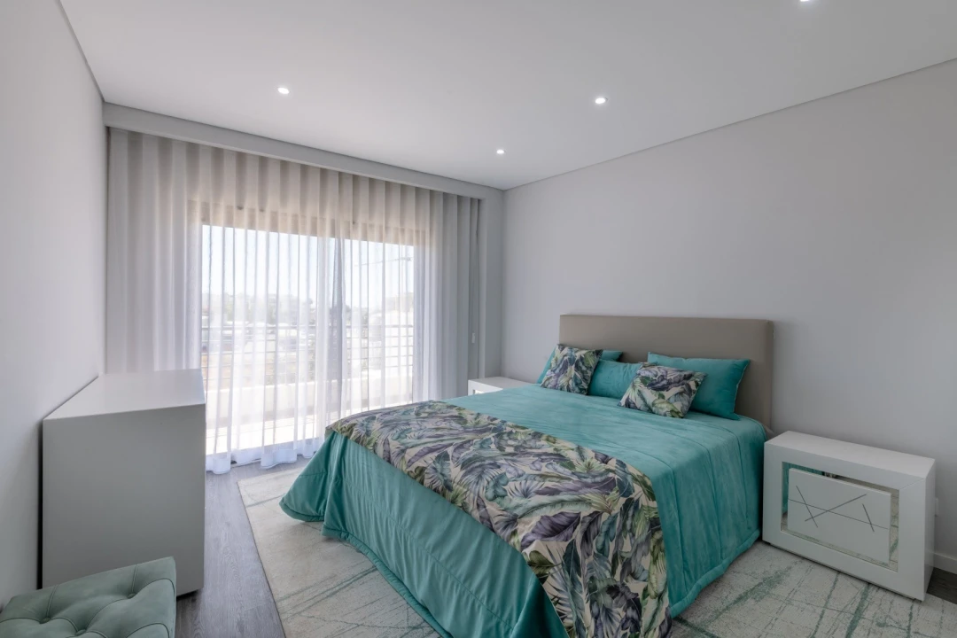 Apartamento T3 para Venda em Quelfes Foto 11