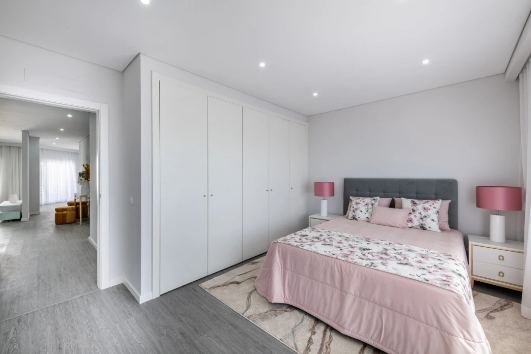 Apartamento T3 para Venda em Quelfes Foto 16
