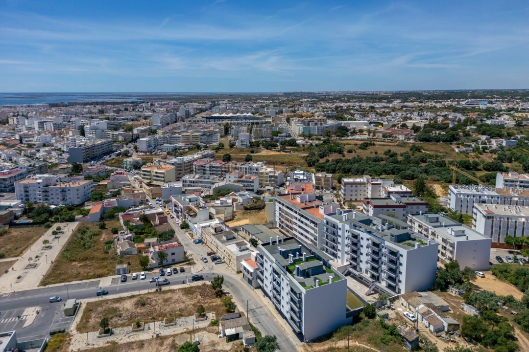 Apartamento T3 para Venda em Quelfes Foto 27