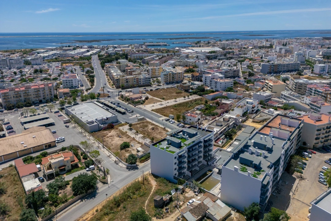 Apartamento T3 para Venda em Quelfes Foto 26