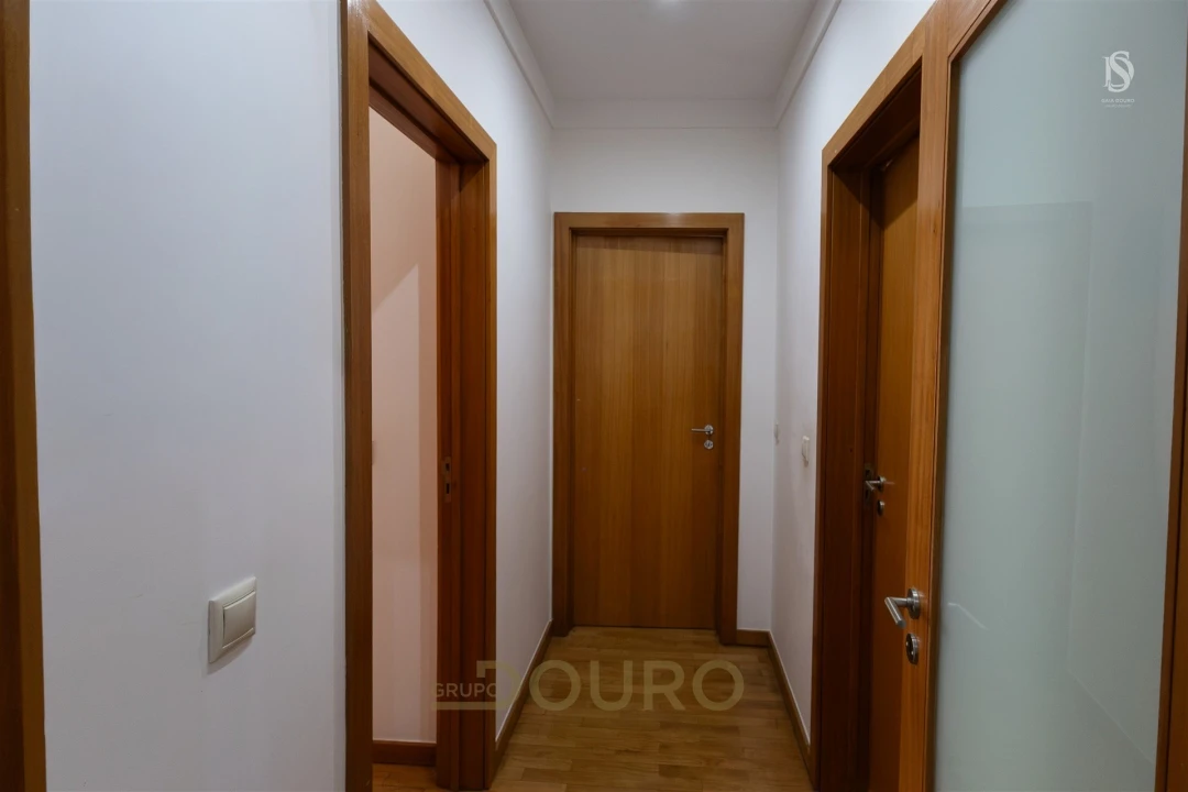 Apartamento T2 para Venda em Moreira Foto 9