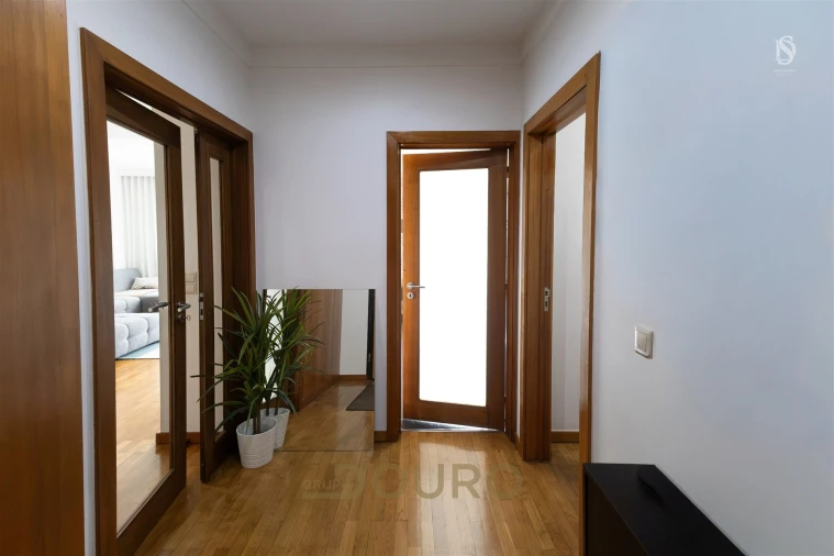 Apartamento T2 para Venda em Moreira Foto 4