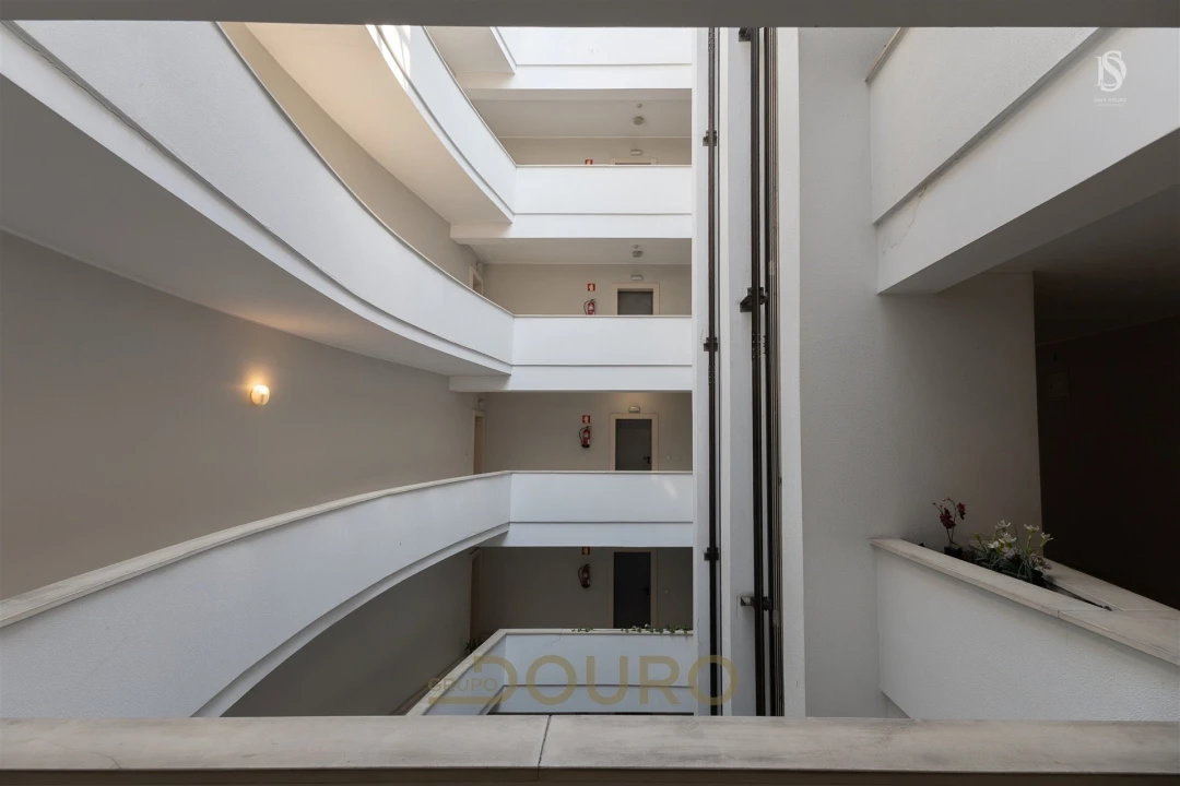 Apartamento T2 para Venda em Moreira Foto 27