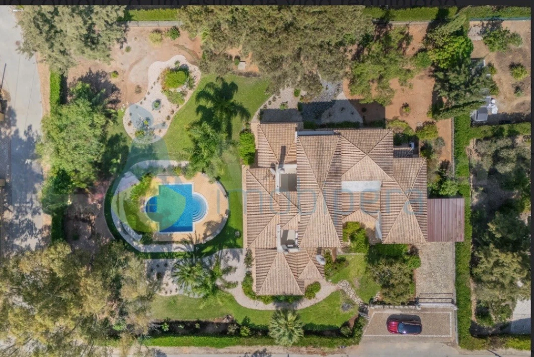Moradia T6 para Venda em Alvor Foto 2