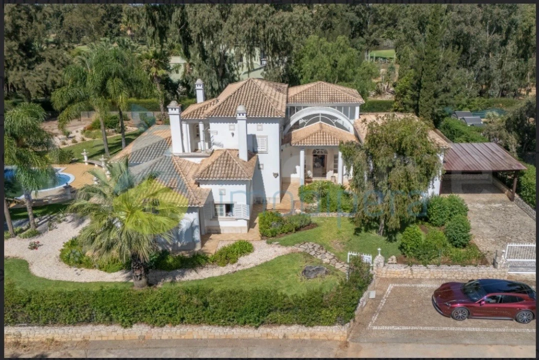 Moradia T6 para Venda em Alvor Foto 3