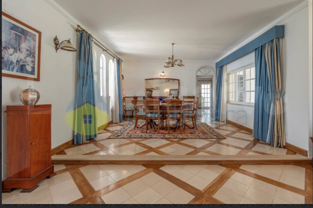 Moradia T6 para Venda em Alvor Foto 10
