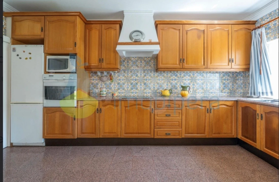 Moradia T6 para Venda em Alvor Foto 12