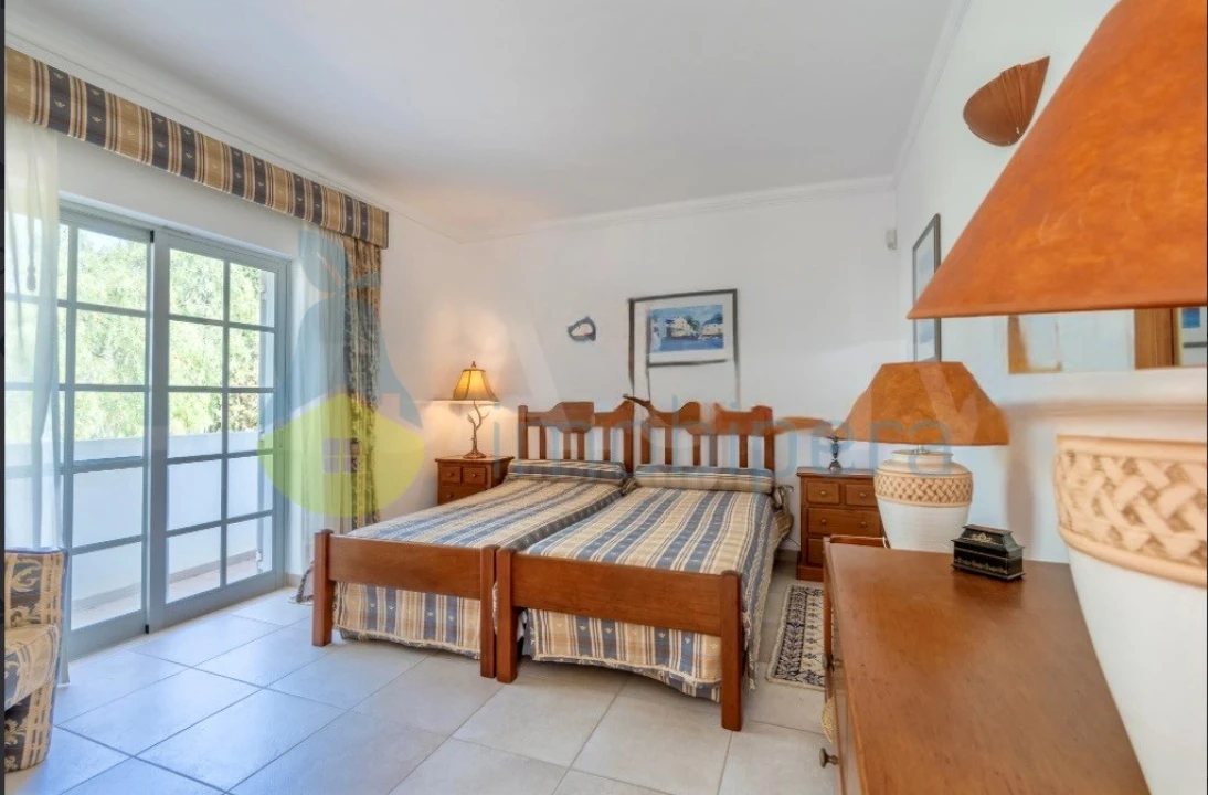 Moradia T6 para Venda em Alvor Foto 35