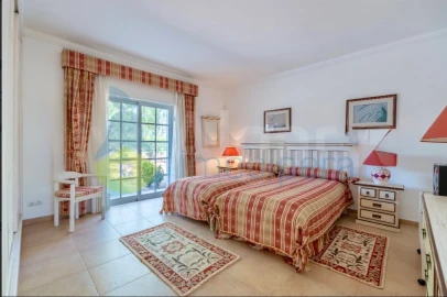 Moradia T6 para Venda em Alvor