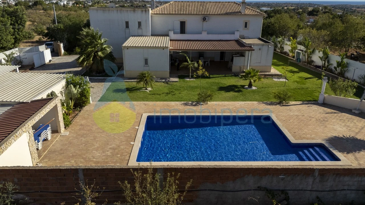 Moradia T3 para Venda em Guia Foto 3