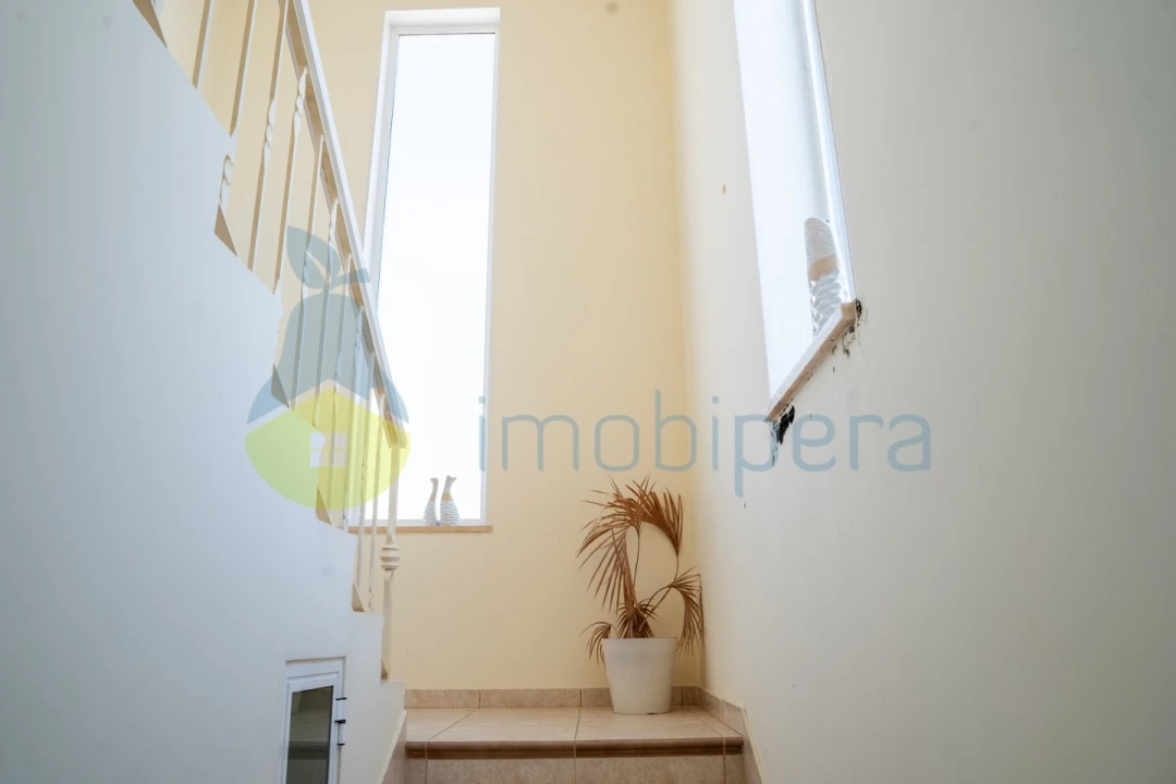 Moradia T3 para Venda em Guia Foto 15
