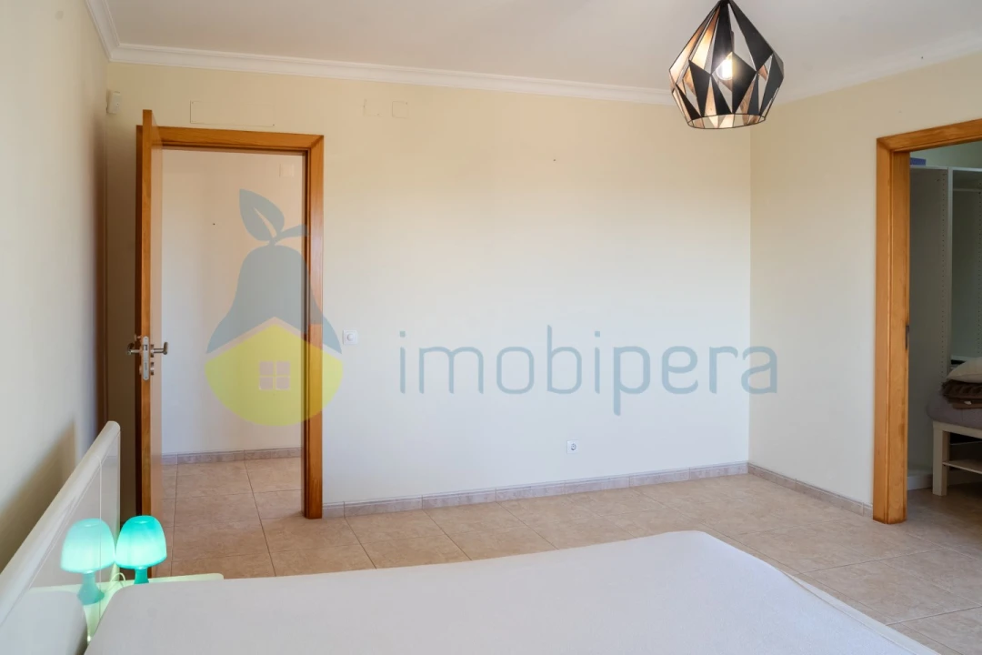 Moradia T3 para Venda em Guia Foto 22