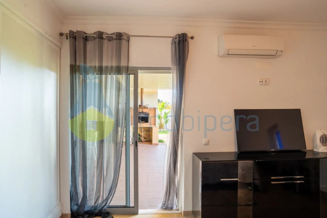 Moradia T3 para Venda em Guia Foto 17