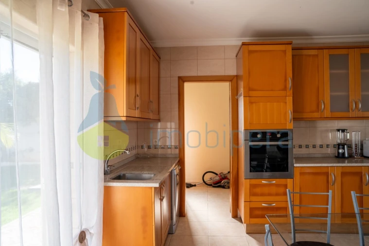 Moradia T3 para Venda em Guia Foto 11