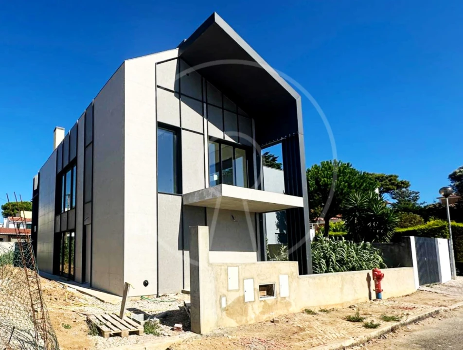 Moradia T3 para Venda em Alcabideche Foto 2