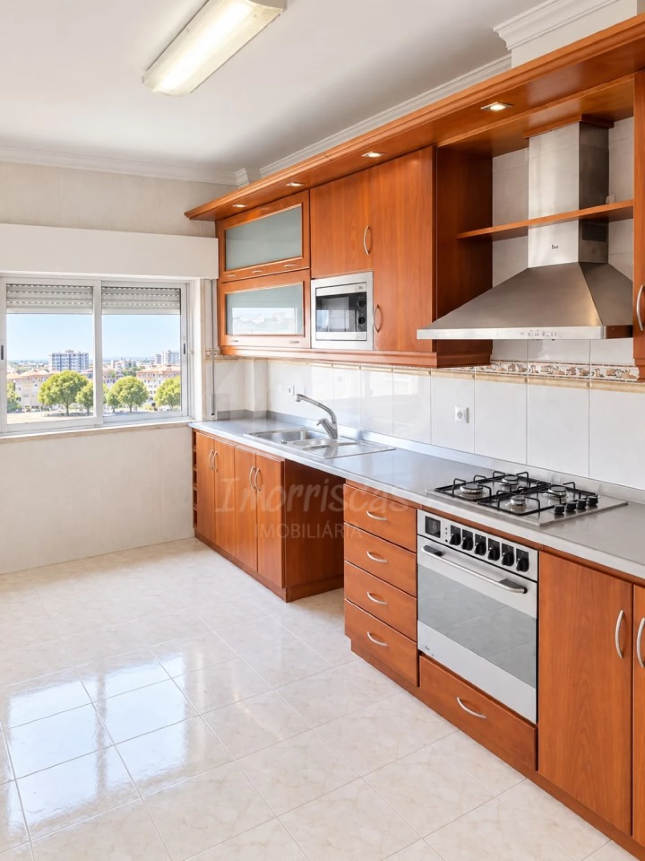Apartamento T3 para Venda em Santa Iria de Azoia, São João da Talha e Bobadela Foto 8