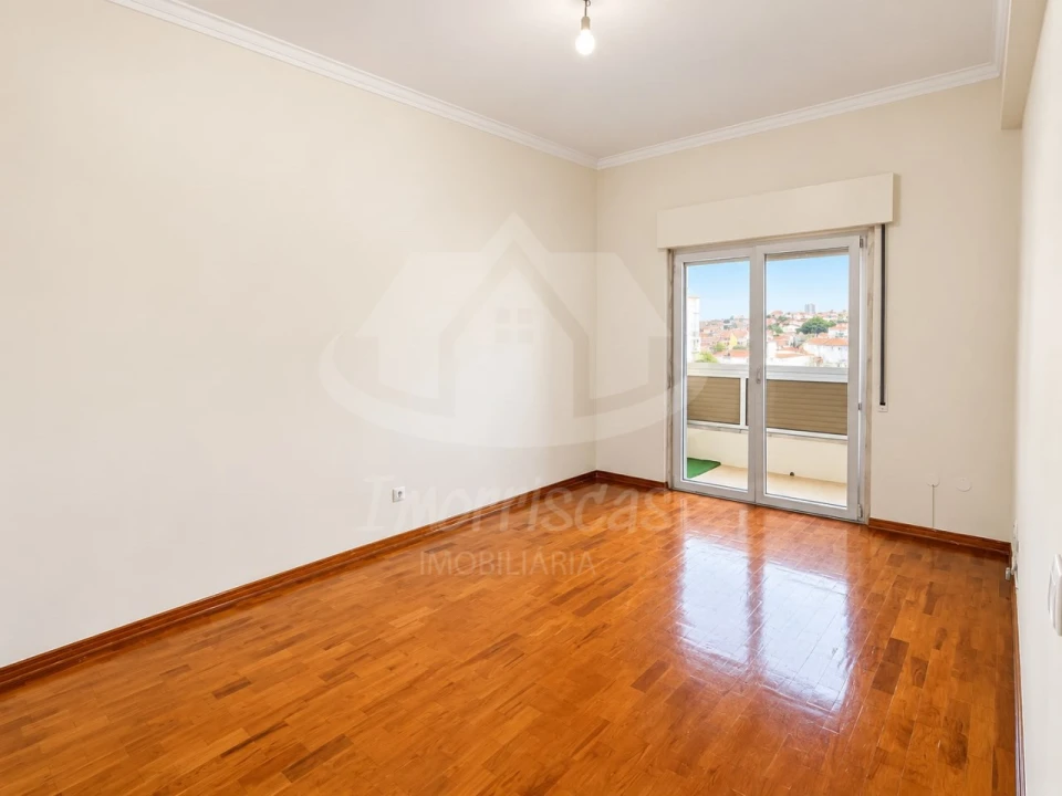 Apartamento T3 para Venda em Santa Iria de Azoia, São João da Talha e Bobadela Foto 15
