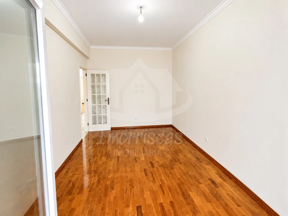 Apartamento T3 para Venda em Santa Iria de Azoia, São João da Talha e Bobadela Foto 17