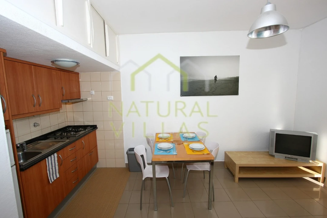 Apartamento T1 para Arrendamento em Quarteira Foto 4