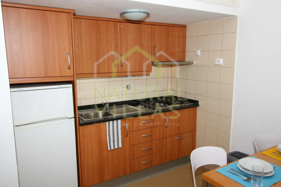 Apartamento T1 para Arrendamento em Quarteira Foto 5