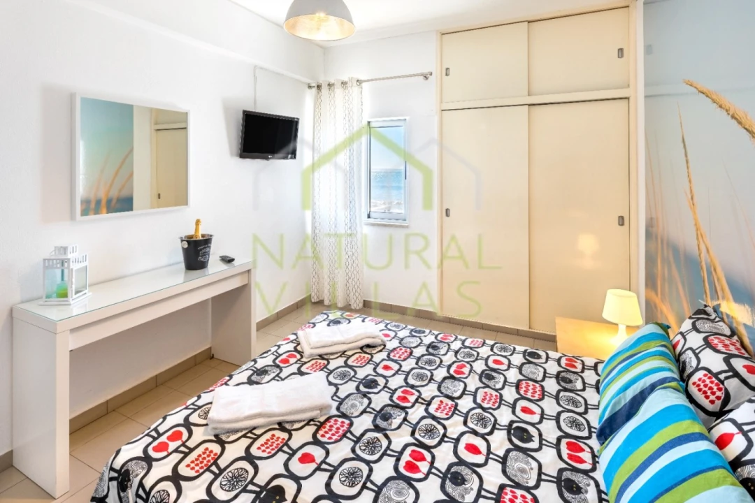 Apartamento T1 para Arrendamento em Quarteira Foto 7