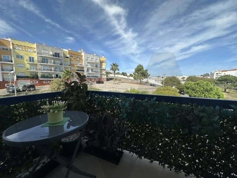 Apartamento T1 para Venda em Ericeira Foto 1