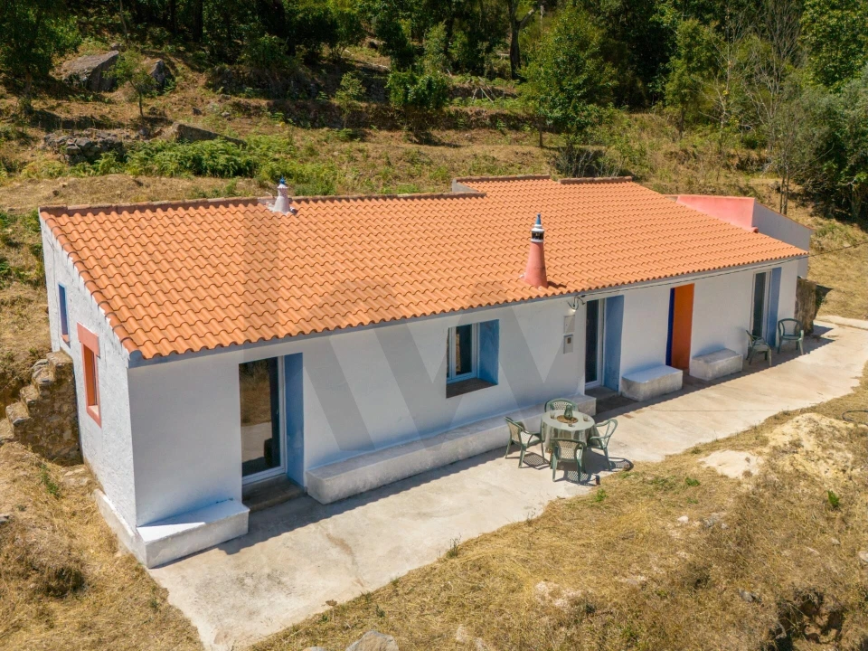 Moradia T2 para Venda em Alferce Foto 1
