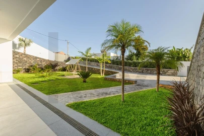Moradia T3 para Venda em Estreito da Calheta