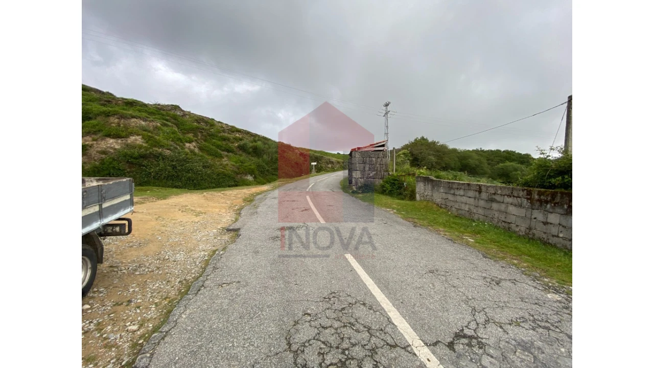 Terreno para Venda em Cibões e Brufe Foto 25