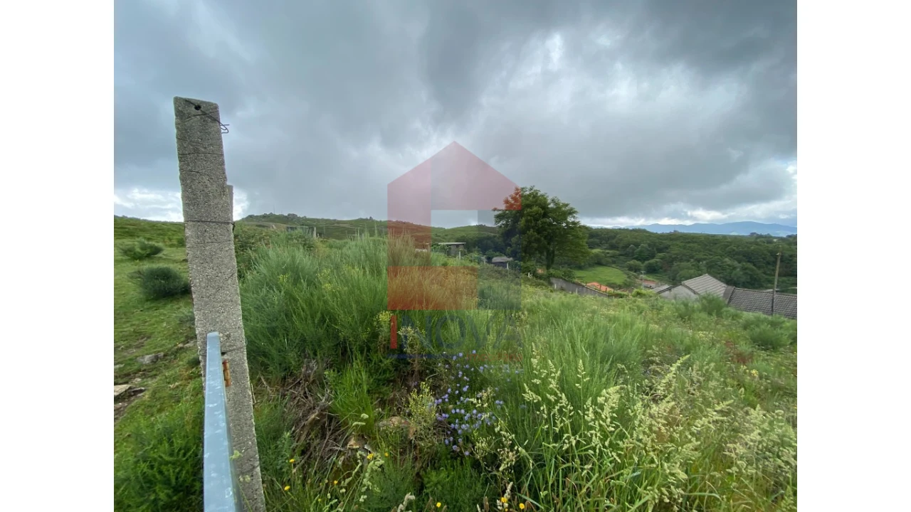 Terreno para Venda em Cibões e Brufe Foto 2