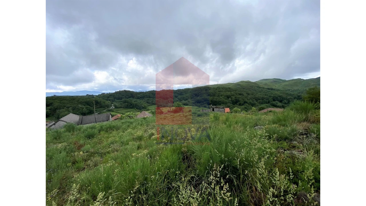 Terreno para Venda em Cibões e Brufe Foto 4