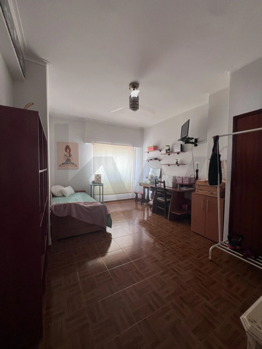 Apartamento T3 para Venda em Póvoa de Santa Iria e Forte da Casa Foto 11