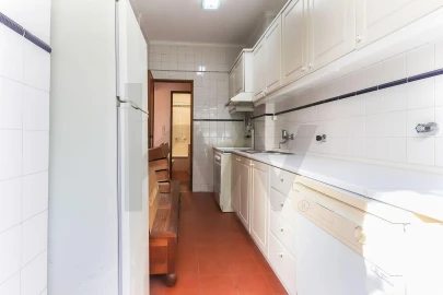 Apartamento T2 para Arrendamento em São Domingos de Benfica