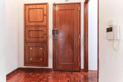 Apartamento T2 para Arrendamento em São Domingos de Benfica