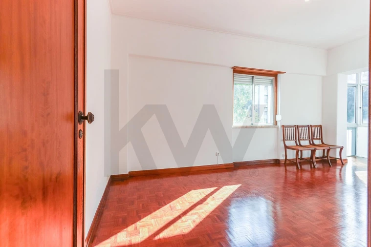 Apartamento T2 para Arrendamento em São Domingos de Benfica Foto 9