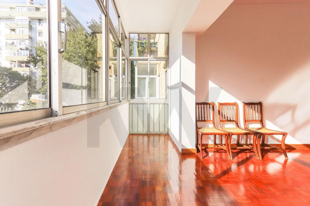 Apartamento T2 para Arrendamento em São Domingos de Benfica Foto 6