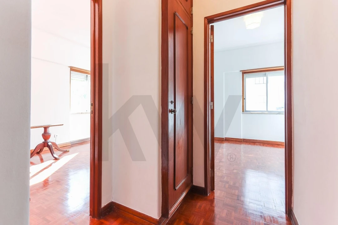Apartamento T2 para Arrendamento em São Domingos de Benfica Foto 12