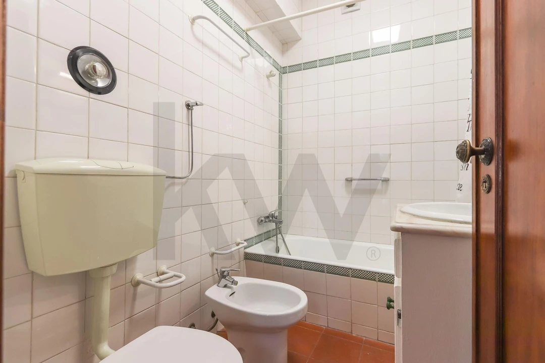 Apartamento T2 para Arrendamento em São Domingos de Benfica Foto 18