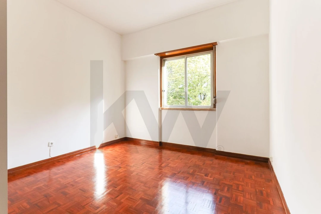 Apartamento T2 para Arrendamento em São Domingos de Benfica Foto 3