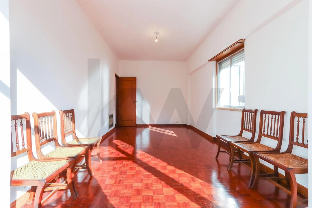 Apartamento T2 para Arrendamento em São Domingos de Benfica Foto 4