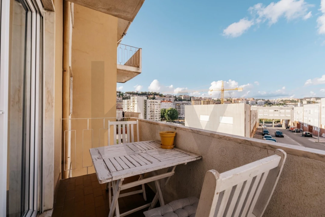 Apartamento T3 para Venda em Santo Antonio dos Olivais Foto 22